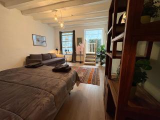 Cozy two-room city center apartment with garden - 1