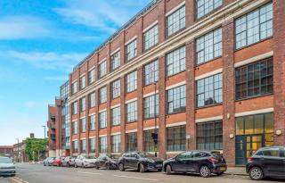 Modern 2BR and Parking - Birmingham - 9
