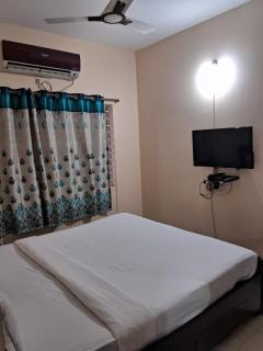 Symphony Suites Serviced Apartment - 3