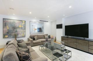Exclusive Two-Bed Flat on Iconic Park Lane 15A - 5