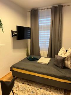 Best Preis Stadtperle 1- Stadtzentrum Wittenberge Modernes Ambiente max 3 Personen Einzelzimmer voll ausgestattet mit MagentaTV, WLAN, Waschmaschine - Wittenberge - 7