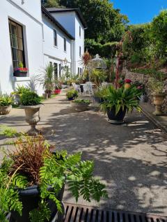 Palm Grove Apartments - 4