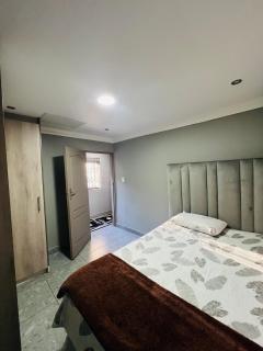 Affordable Modern Stay - 1