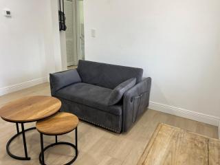 Downtown 1B-1B Apartment #1 - 5