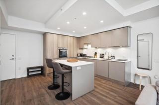Evergreen Place Retreat with King Suite, Parking near SkyTrain Access - Burnaby - 8