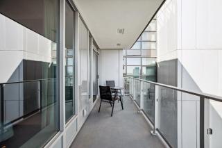 Evergreen Place Retreat with King Suite, Parking near SkyTrain Access - Burnaby - 1