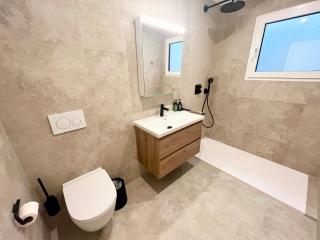 Lake and Trail, Free Parking, Near Nature and City - 5