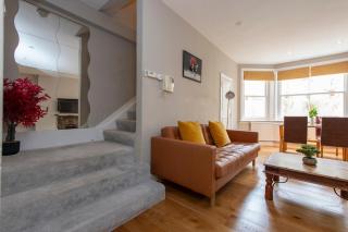 Holland Park spacious apartment - 0