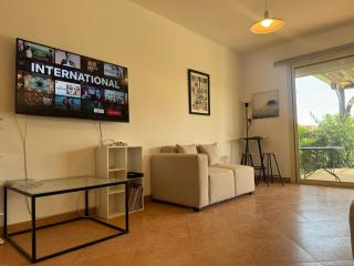 5BDR Modern Beachside Retreat in Einbay l 2nd Row - 2