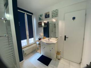 Number 1 Place Pyrene, 2 bedroom duplex, luxury apartment - 1