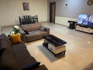 3 Bedrooms house fully furnished in East Legon - Accra - 0