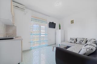 Apartment Dragicevic 3 with Garage - Budva - 0