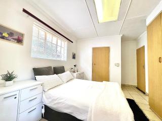 Private Guest Suite for U and Urs - 8