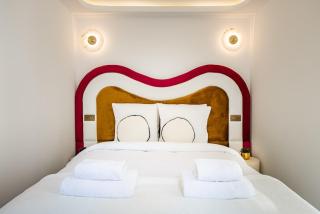 7#Newsuite#4 people#Saint Germain#Notre-Dame - 1