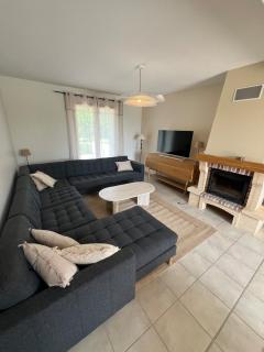 Cocon familial moderne et au calme à 1h30 de Paris - 9