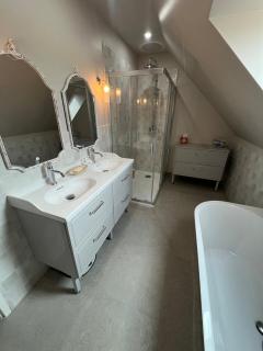 Cocon familial moderne et au calme à 1h30 de Paris - 4