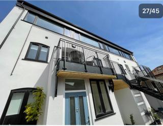 Lees Lookout Holt ,2 bedroom luxury apartment with private parking - Holt - 4
