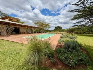 Arimuni Poolhouse -Breathtaking views, surrounded by nature and a private pool - Nairobi - 3