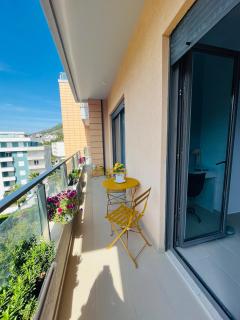 Sunny Apartment - 7