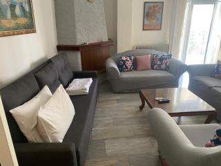 Chalandri Bloom Residence 2BR Sleeps 6 - 6