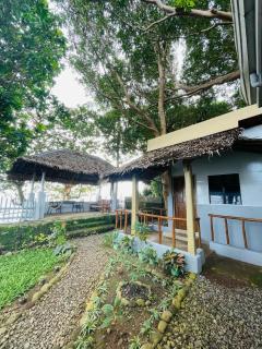 H&M Guesthouse - - 5