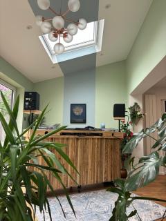 Fab 2 double bed detached house - Peterborough - 8