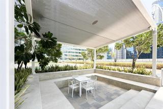 Trophy - Cityscape Posh Suite - 7