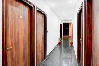 Hotel O 63 A Noida - Noida - 6