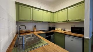 Modern bright 1 bed Apt near Grand Canal Dock - 2