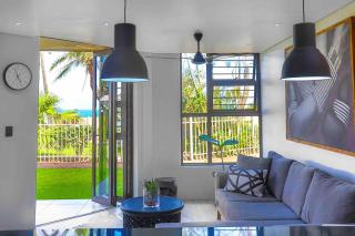 Beachfront accommodation - Families only - 0