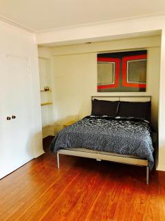Modern City Studio Living in the Golden Square Mile - 8