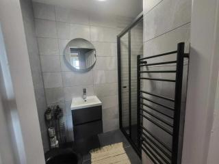 Top Location - Newly Refurbed 2BD Sleeps 6 W Loft - 5