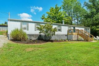 Waterfront - River Shack Retreat - Kayaks included - 6