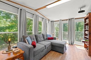 Waterfront - River Shack Retreat - Kayaks included - 1