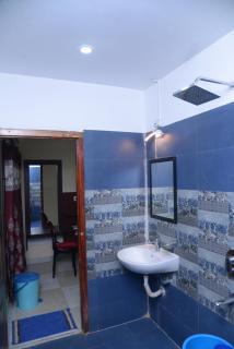 Deer Park Hometel - 5