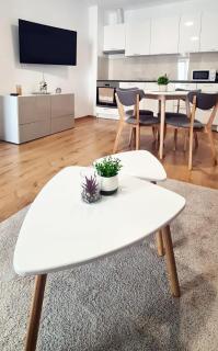 Esther Line Apartments - 6