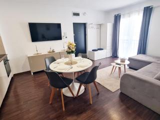 Esther Line Apartments-Near Iulius Mall, Self Check-in,Free Private Parking subject to availability - 0