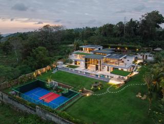 Villa Sunrise - with Cook, Padel Court, Sauna & Icebath - Kuta Lombok - 0