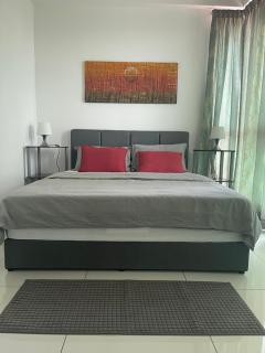 Eq One studio homestay at Bandar Kinrara - 6