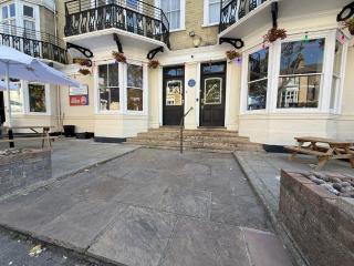 The Embassy Hotel - 6
