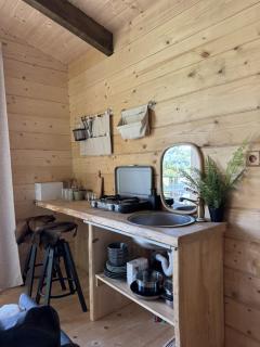Treetop Tiny House Pod Korunami - 1