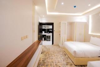 الرست ان للشقق المخدومة - 1