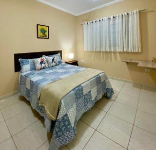 Maravilhoso Hostel Pousada Casa das Flores no Centro de Assis- SP-Brasil - 9