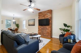 East End Hideaway, Cozy & Convenient - 2