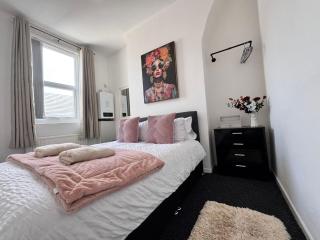Room 2 Shared House 10 min from Center - 2