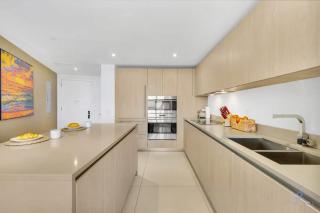Stunning 1BR Apt With Ocean View Balcony - 4