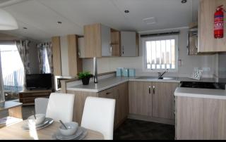 Lovely Caravan With Free Wi-Fi At Carlton Meres Holiday Park Ref 60034O - 5