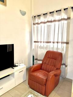 Cozy Private Apartment For 2 - 8