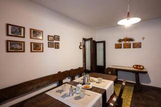 Francesca's House, Ceto Ospitar - 4