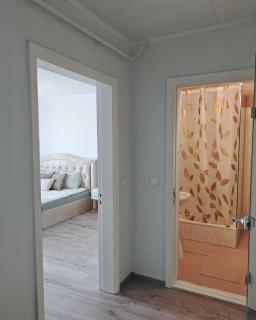 Family Apartment, Free Private Parking - 2
